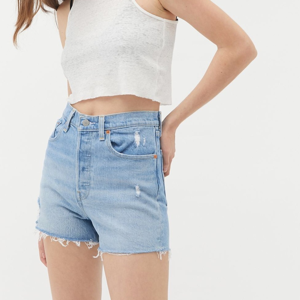 Levi’s ribcage shorts size 29- tango beach